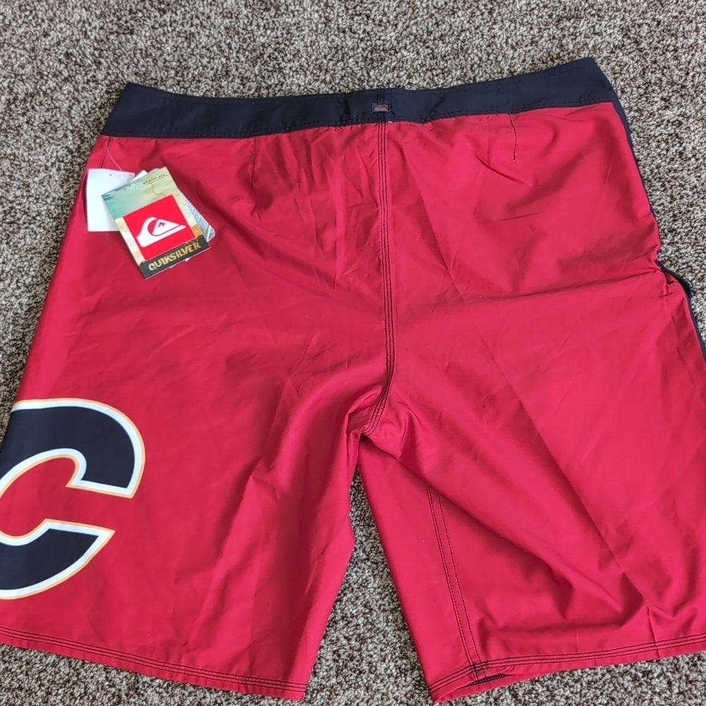 Quiksilver NHL Calgary Flames Board Shorts Men's Size 38 NEW
